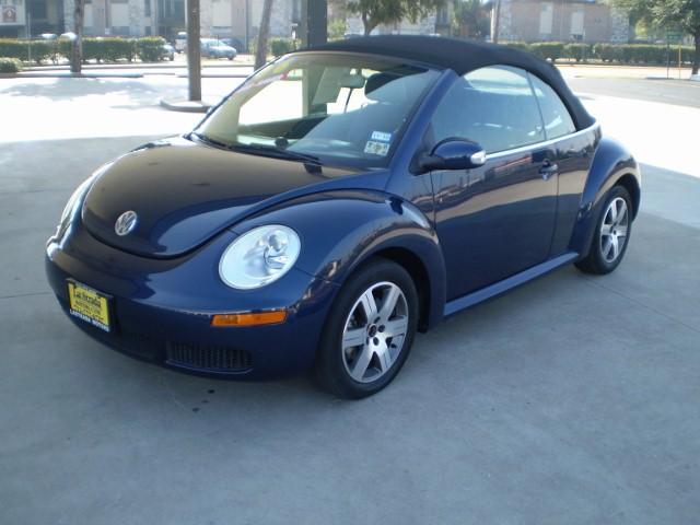 Volkswagen New Beetle 2006 photo 1