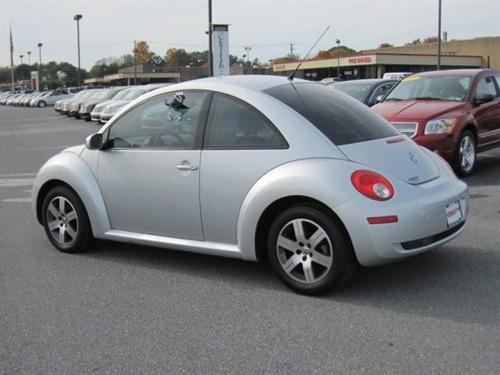 Volkswagen New Beetle 2006 photo 3