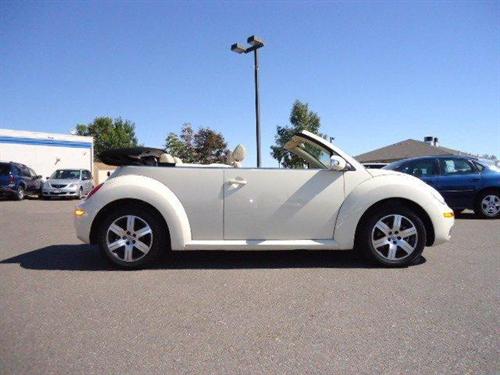 Volkswagen New Beetle 2006 photo 1