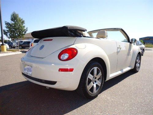 Volkswagen New Beetle 2006 photo 2