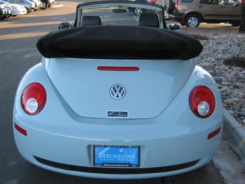 Volkswagen New Beetle 2006 photo 1