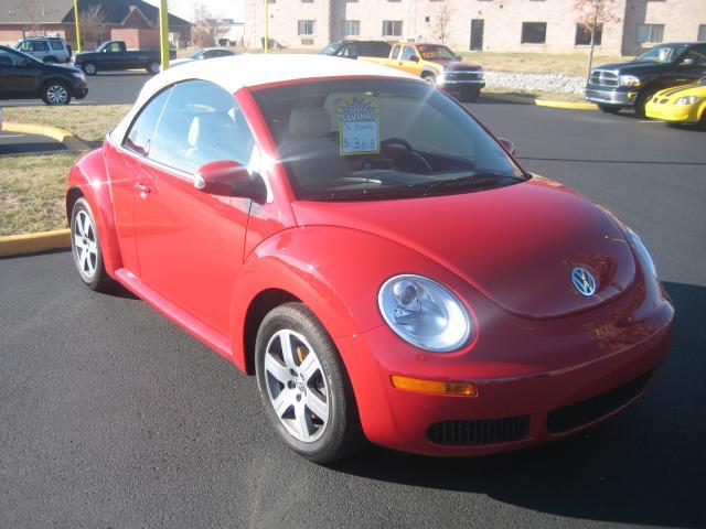 Volkswagen New Beetle 2006 photo 4