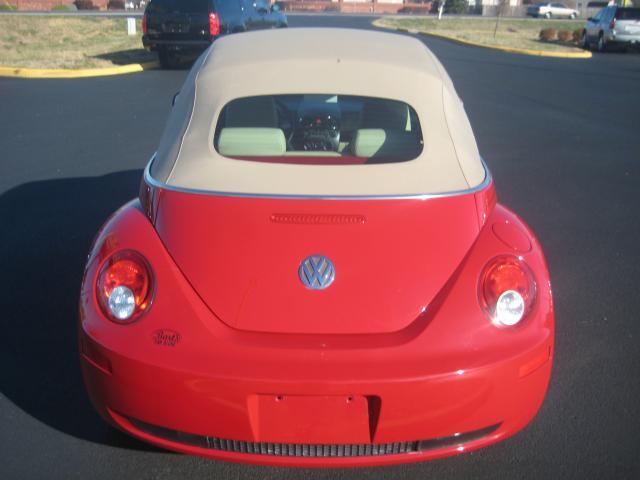 Volkswagen New Beetle Limited Wagon Convertible