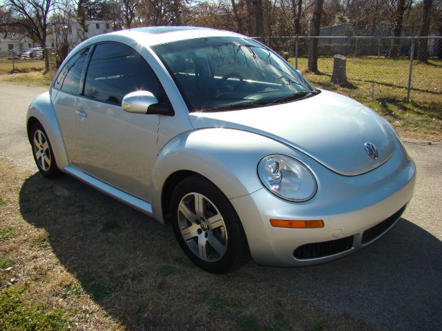 Volkswagen New Beetle 2006 photo 2