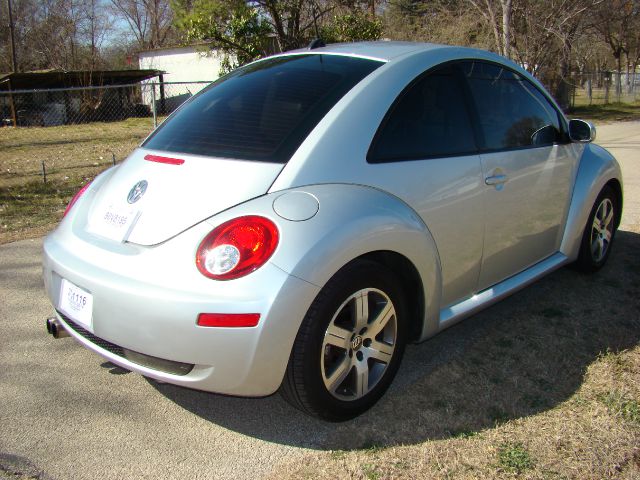 Volkswagen New Beetle 2006 photo 4
