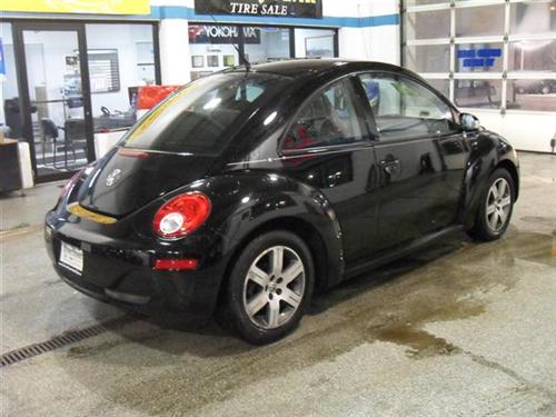 Volkswagen New Beetle 2006 photo 4