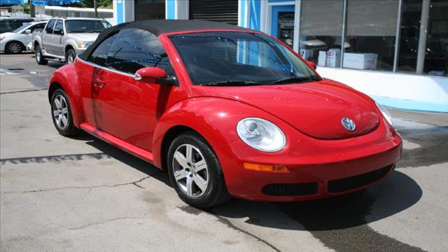Volkswagen New Beetle 2006 photo 1
