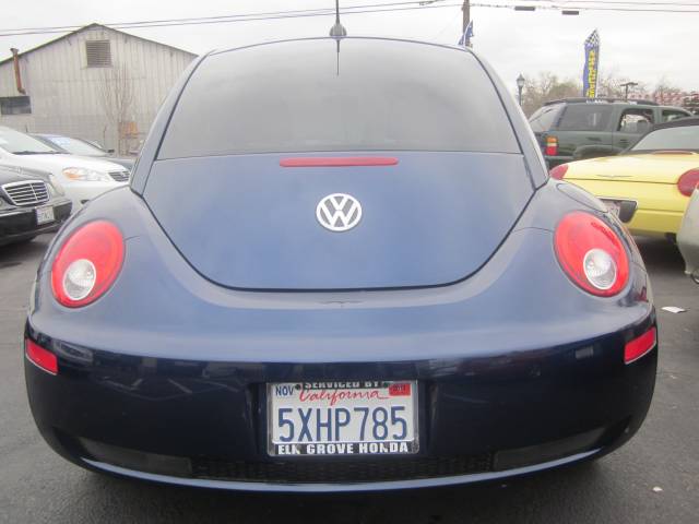 Volkswagen New Beetle 2006 photo 3