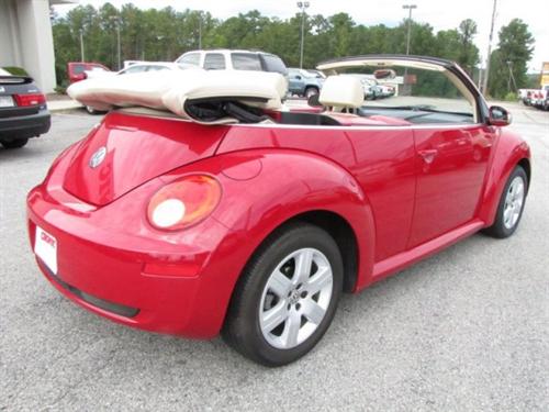 Volkswagen New Beetle 2007 photo 2