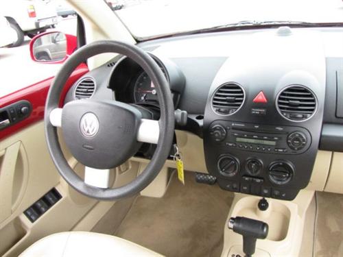 Volkswagen New Beetle 2007 photo 5