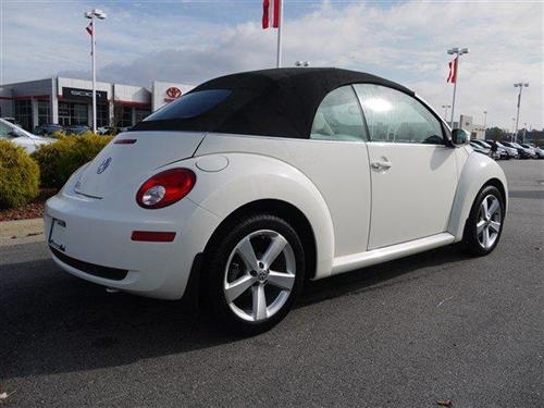 Volkswagen New Beetle 2007 photo 4