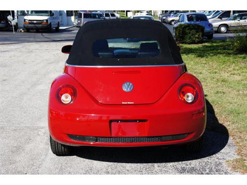 Volkswagen New Beetle 2007 photo 3