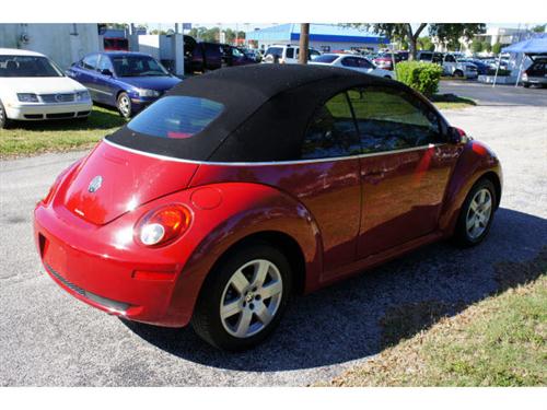 Volkswagen New Beetle 2007 photo 4