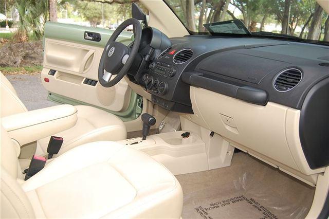 Volkswagen New Beetle 2007 photo 3
