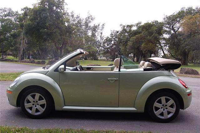 Volkswagen New Beetle 2007 photo 4