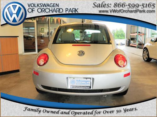 Volkswagen New Beetle 2007 photo 2
