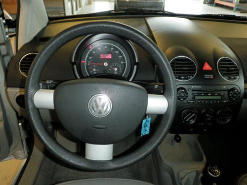Volkswagen New Beetle 2007 photo 4