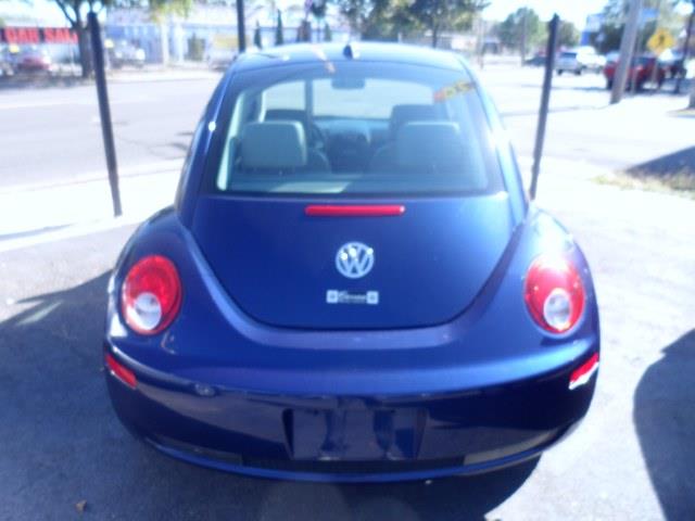 Volkswagen New Beetle 2007 photo 1