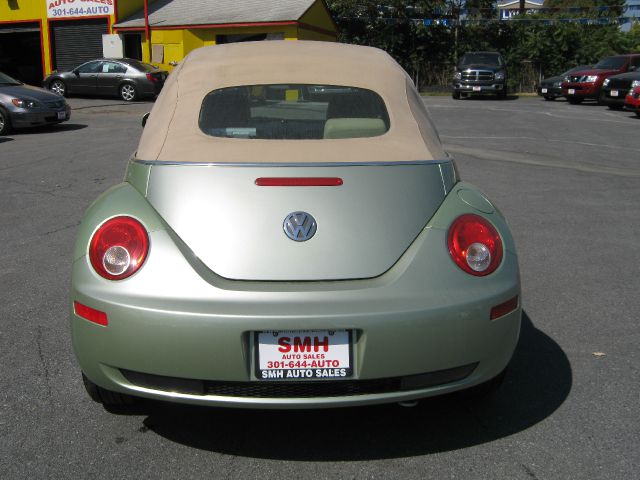 Volkswagen New Beetle 2007 photo 2