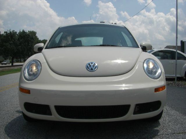 Volkswagen New Beetle 2007 photo 4