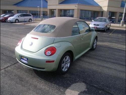 Volkswagen New Beetle 2007 photo 2