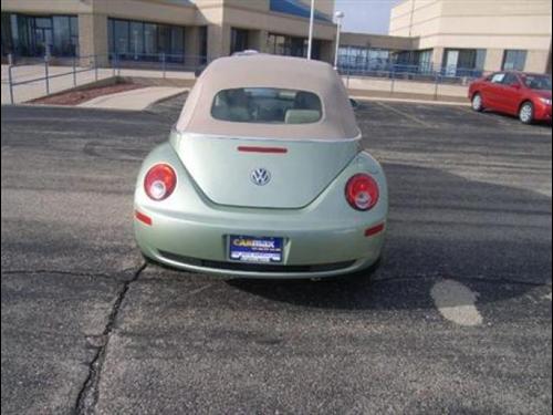 Volkswagen New Beetle 2007 photo 3