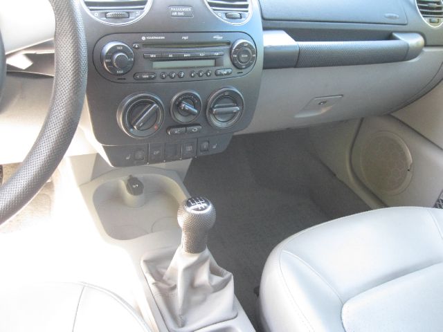 Volkswagen New Beetle Limited Wagon Hatchback