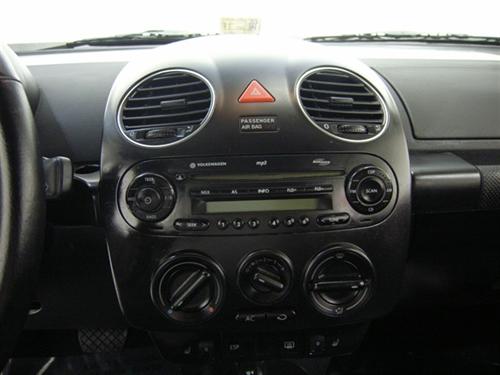 Volkswagen New Beetle 2007 photo 5
