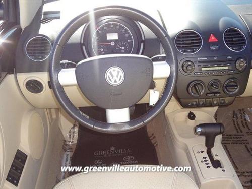 Volkswagen New Beetle 2007 photo 4