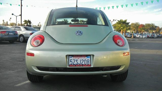 Volkswagen New Beetle 2007 photo 0