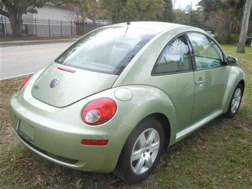 Volkswagen New Beetle 2007 photo 2