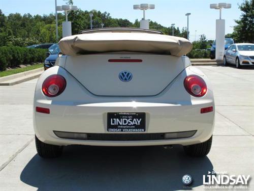 Volkswagen New Beetle 2007 photo 1