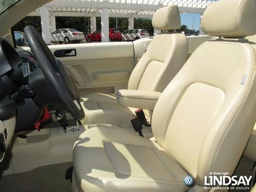Volkswagen New Beetle 2007 photo 2