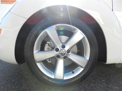 Volkswagen New Beetle 2007 photo 2