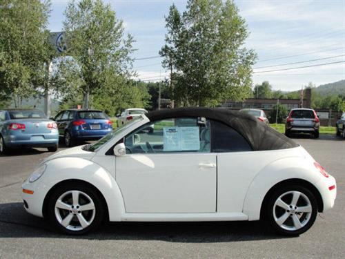 Volkswagen New Beetle 2007 photo 1