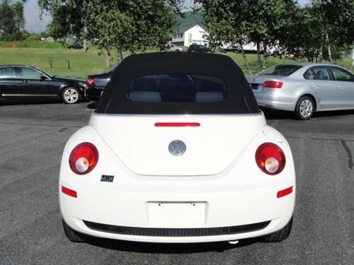 Volkswagen New Beetle 2007 photo 3
