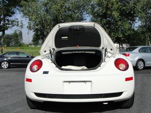 Volkswagen New Beetle 2007 photo 4