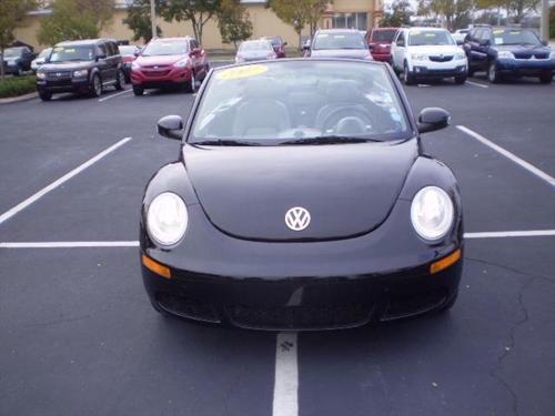 Volkswagen New Beetle 2007 photo 2