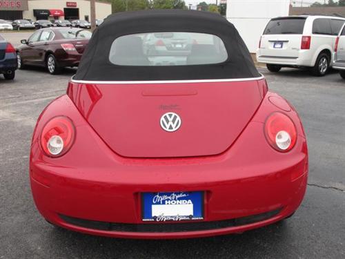 Volkswagen New Beetle 2007 photo 2