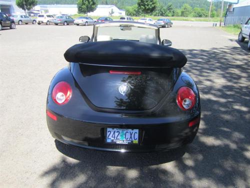 Volkswagen New Beetle 2007 photo 2