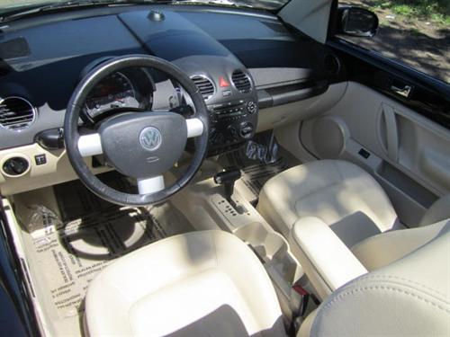 Volkswagen New Beetle 2007 photo 3