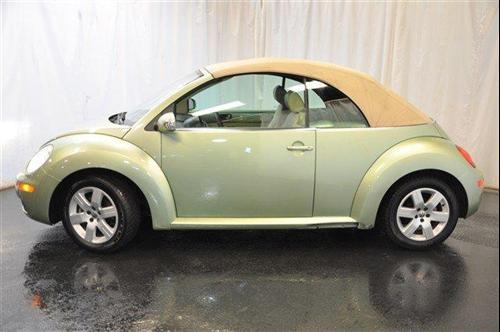 Volkswagen New Beetle 2007 photo 3