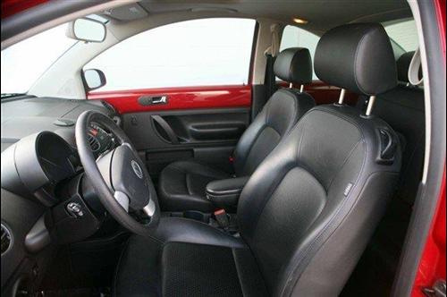 Volkswagen New Beetle 2007 photo 4