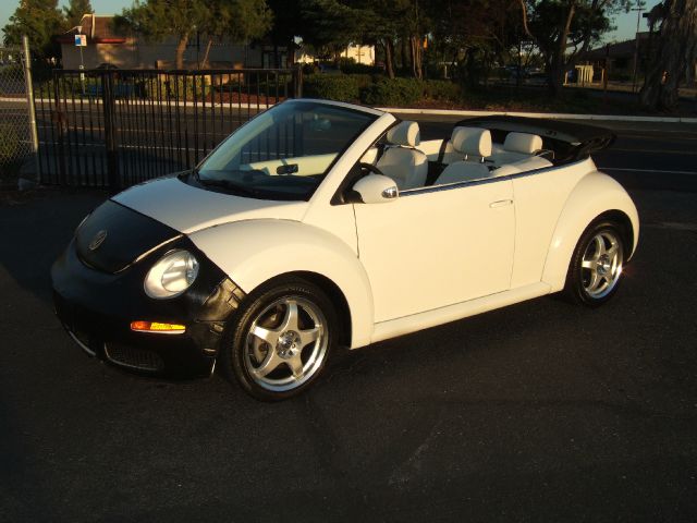 Volkswagen New Beetle 2007 photo 2