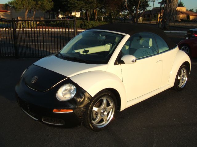Volkswagen New Beetle 2007 photo 4