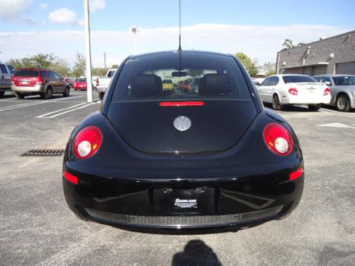 Volkswagen New Beetle 2007 photo 1