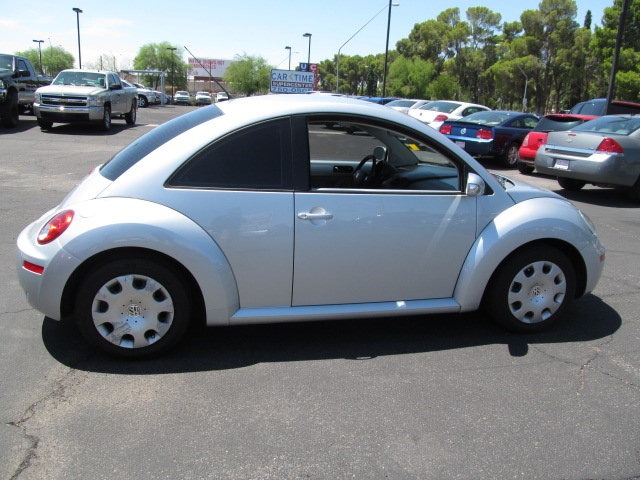 Volkswagen New Beetle 2007 photo 3