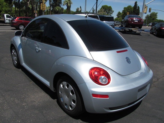 Volkswagen New Beetle 2007 photo 4