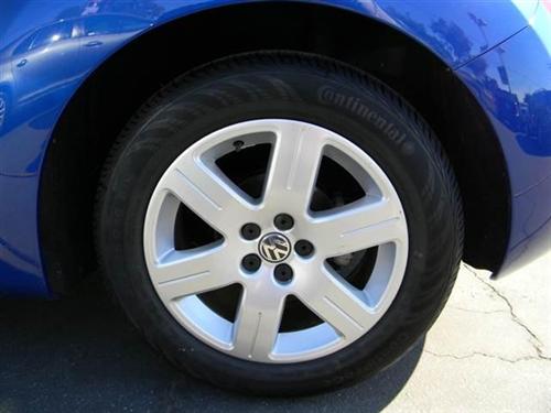 Volkswagen New Beetle 2007 photo 2