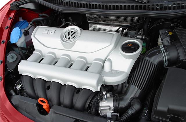 Volkswagen New Beetle 2007 photo 2